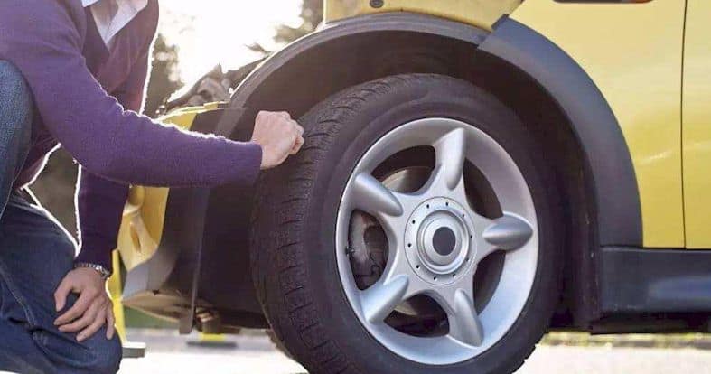 detecting tire pressure